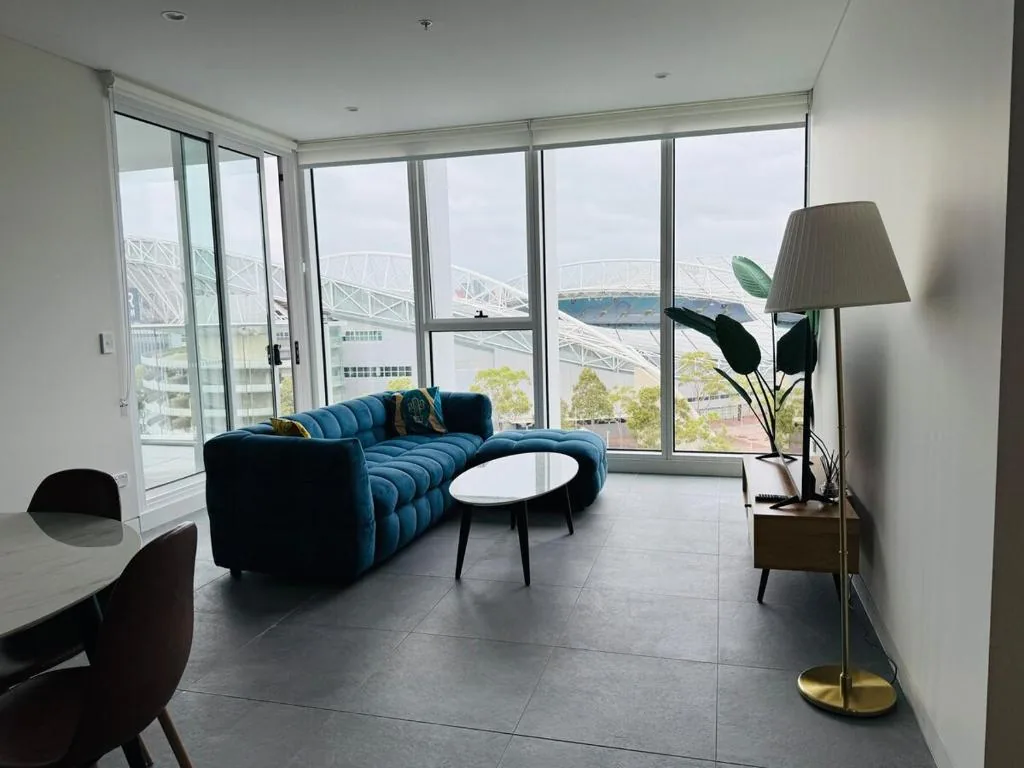 Olympic Park Gem 2 Bedroom Condo - Parking, Pool & Gym