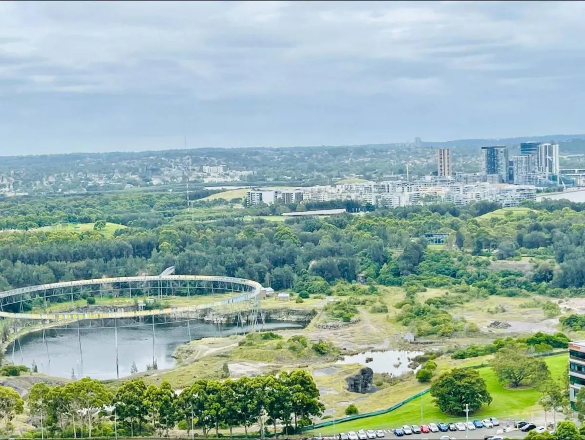 Panoramic City View 3-Bedroom Condo with Wi-Fi & Parking