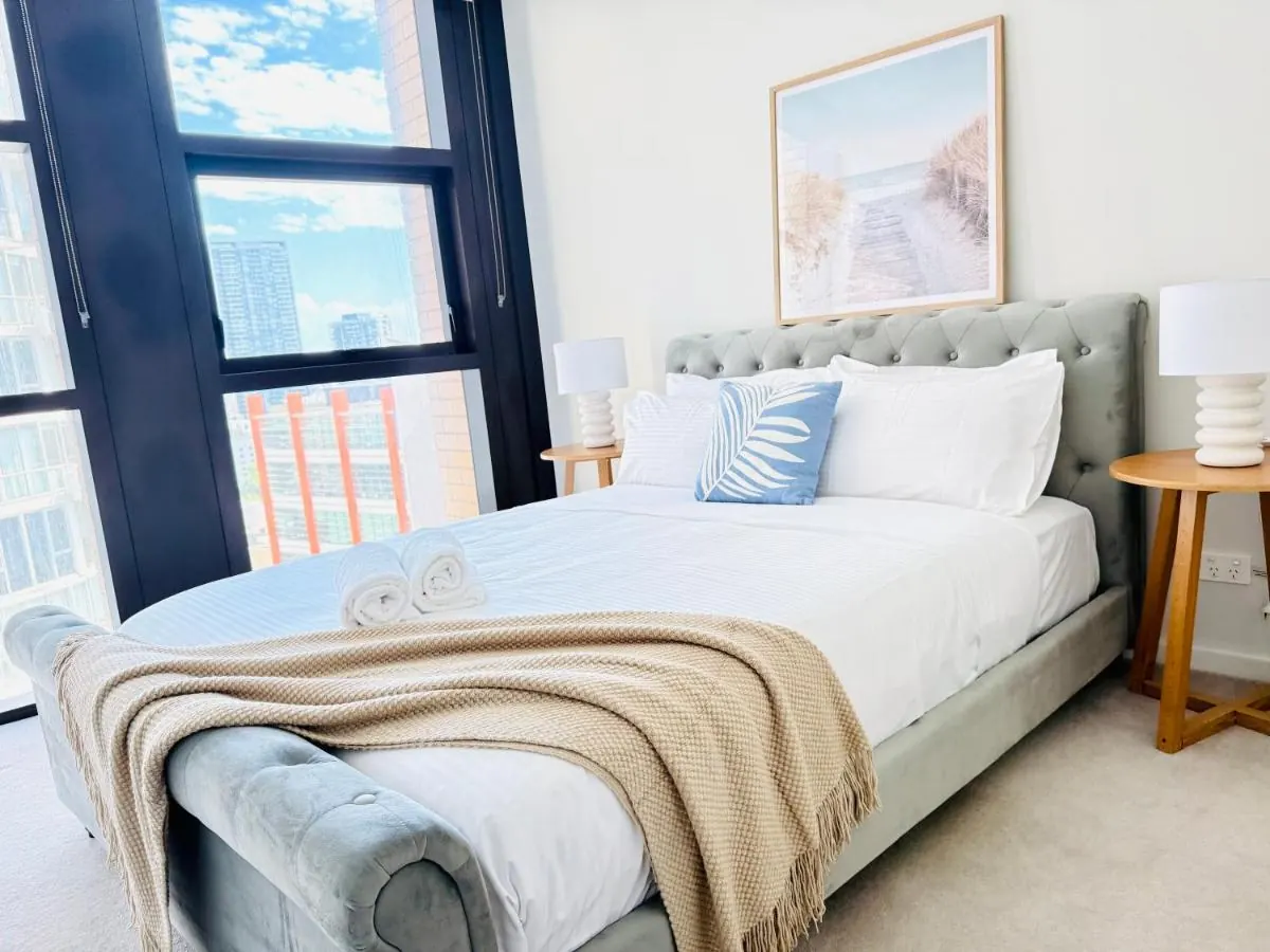 Sydney CBD Stylish 2BR/2Bath Condo - Pool & Gym (Bathurst St)