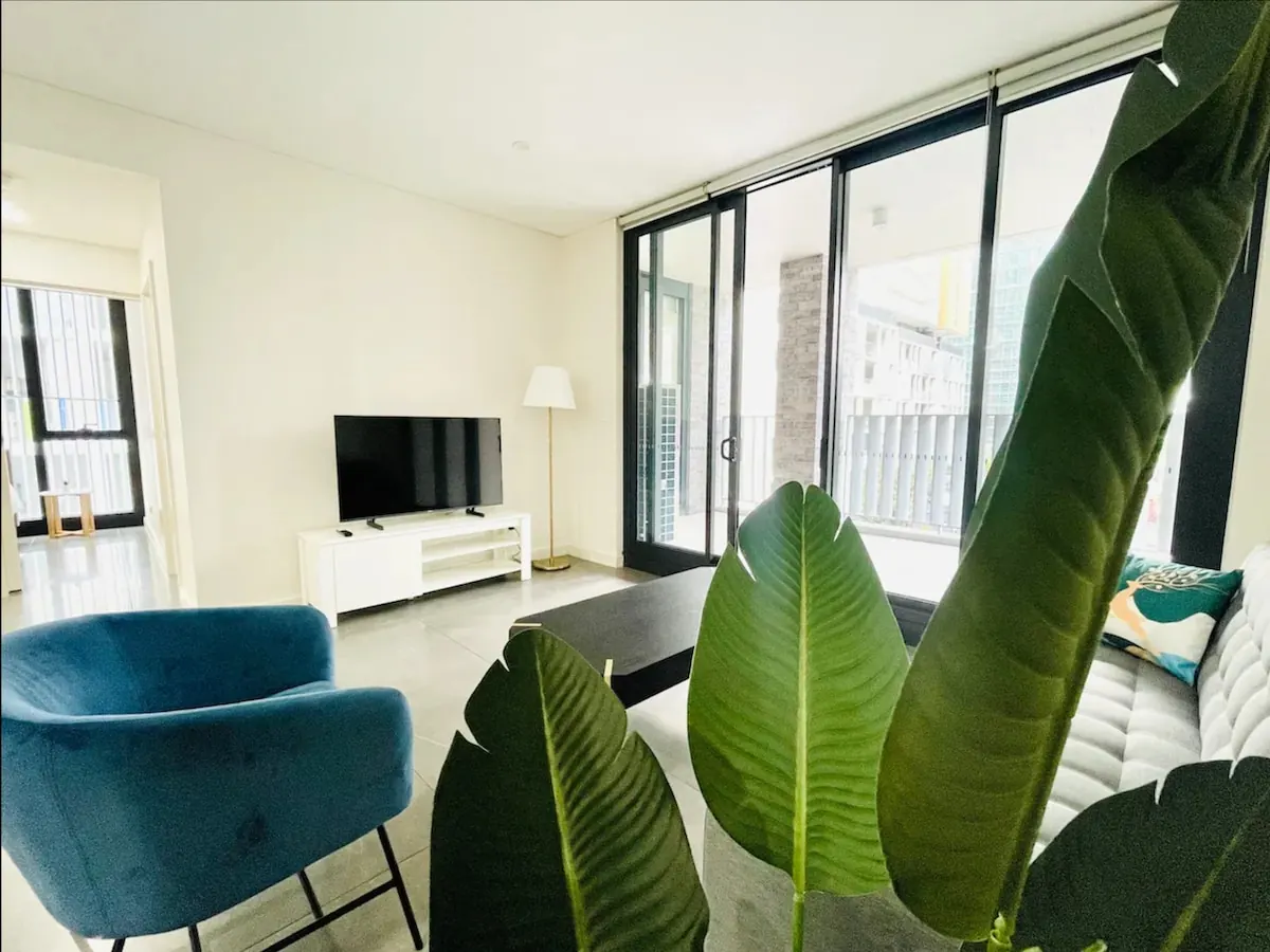 Olympic Park Oasis - New 3-Bed 2-Bath Condo, Pool