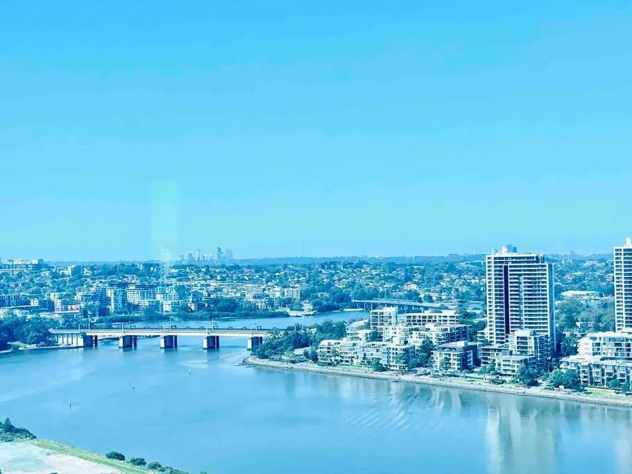 Wentworth Point Waterview High-Rise Condo