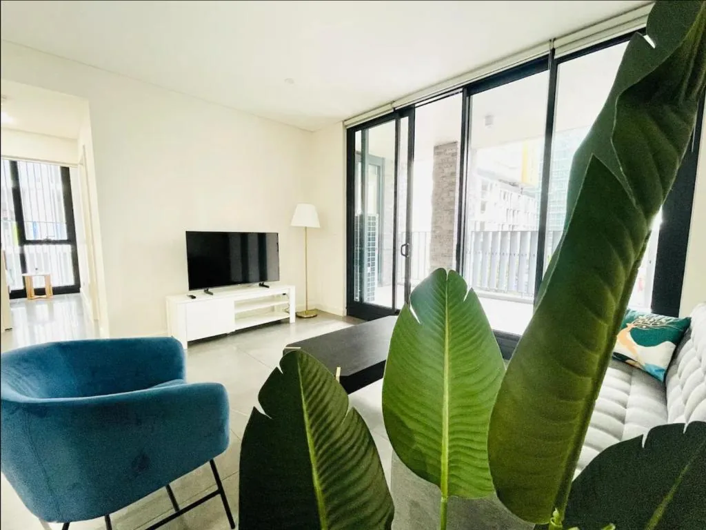 Olympic Park Oasis - New 3 Bed 2 Bath Condo, Pool & Parking